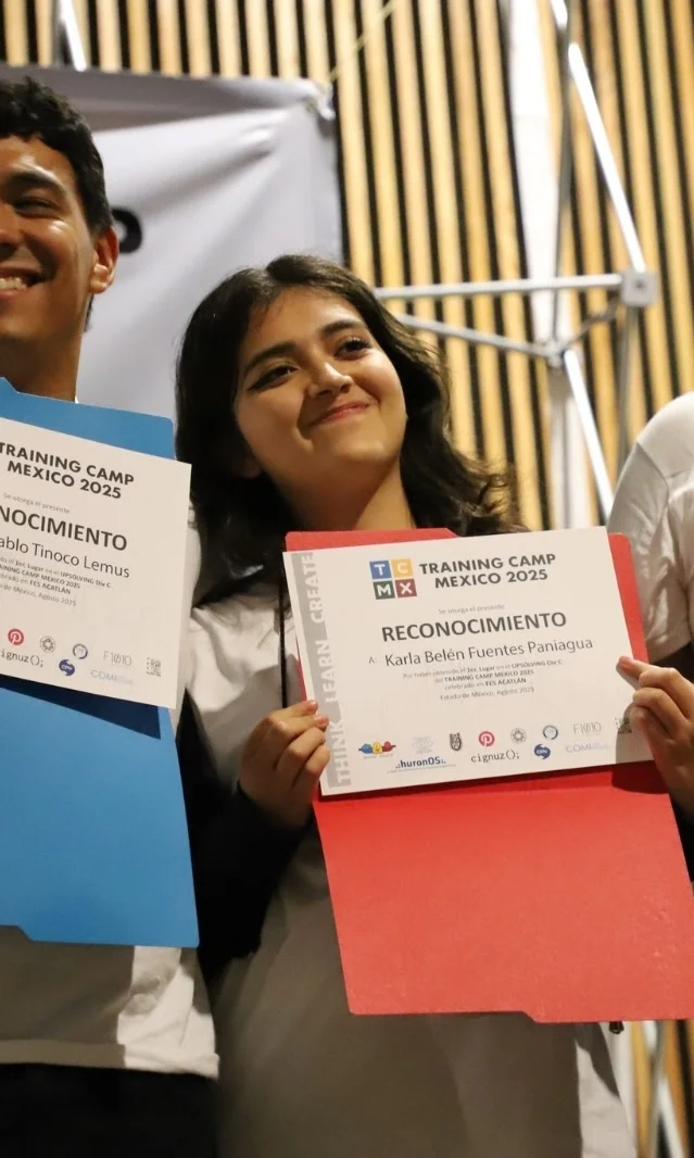 Karla Belén Fuentes - Finalista regional de ICPC